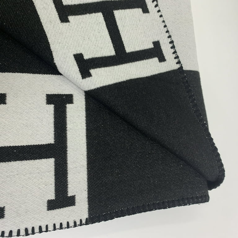 H Throw Blanket Warm Wool Cashmere Thick Knitted Blankets Yoga Sofa