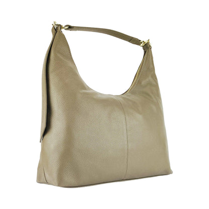 RB1017AQ | Borsa Donna a spalla Morbida in Vera Pelle Made in Italy con manico singolo e tracolla removibile. Attacchi con moschettoni in metallo Oro Lucido - Colore Taupe - Dimensioni: cm 36 x 40 x 13-5